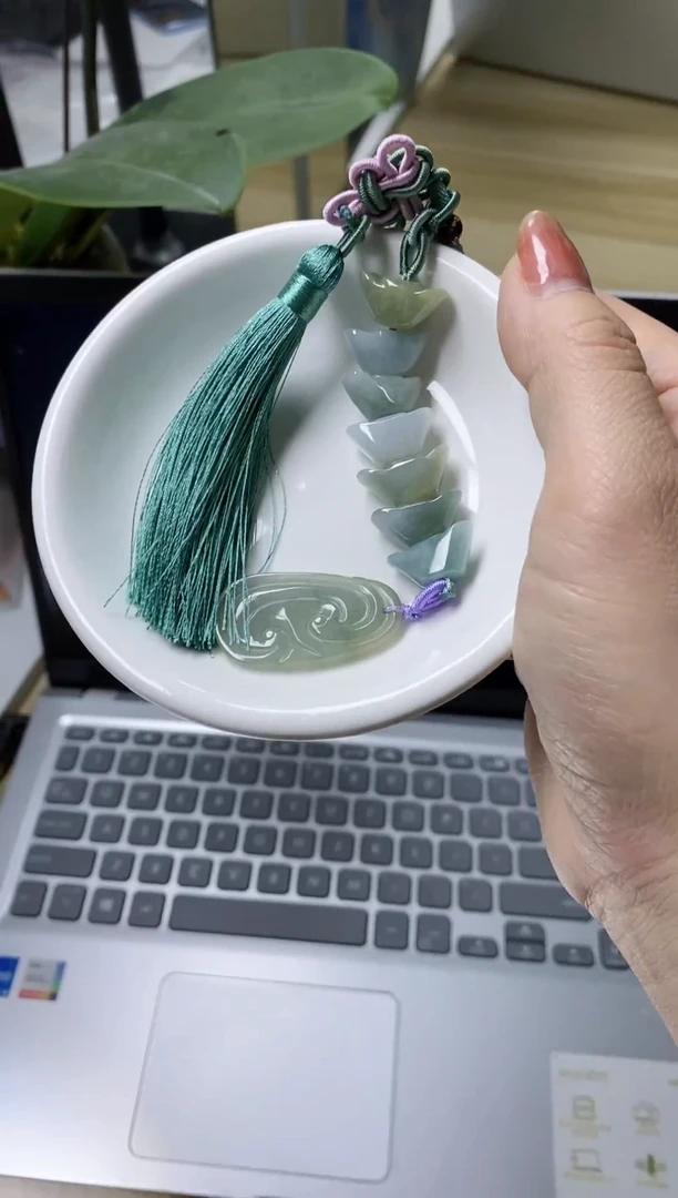 【闪购商品】翡翠颈饰未镶嵌天然缅甸翡翠A货随型挂件