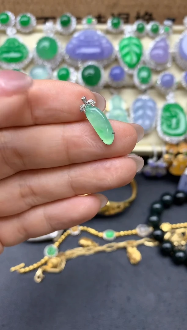 【闪购商品】翡翠颈饰18K金镶嵌27-中国好珍宝