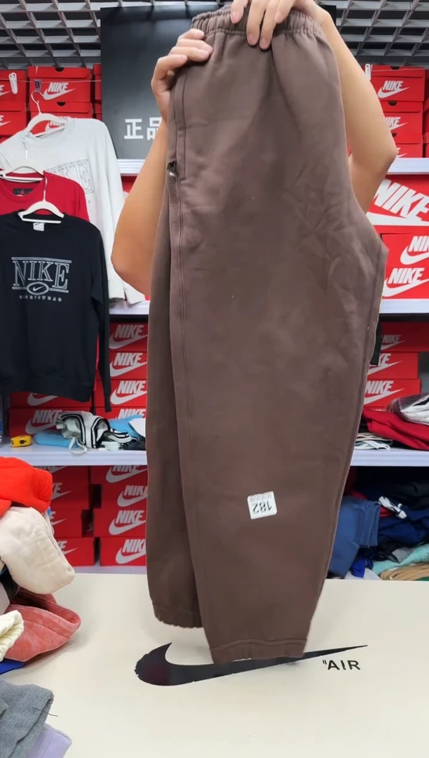安*耐克正品棕色长裤