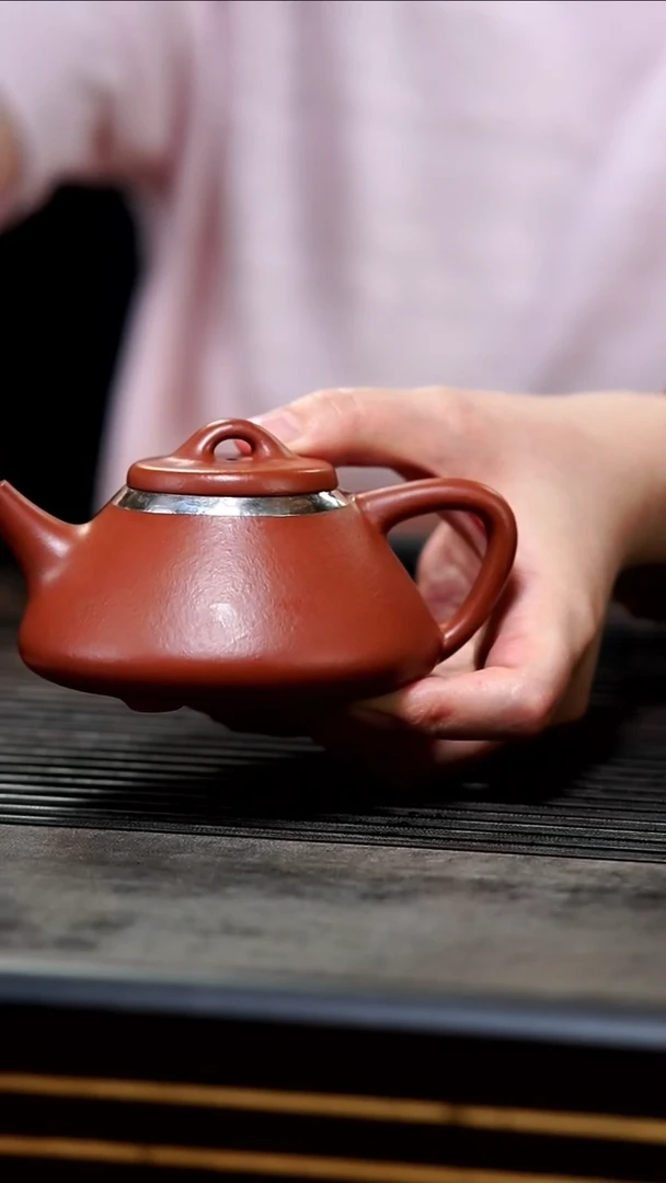 茶壶紫砂11-微瑕全手朱泥包银子冶180cc