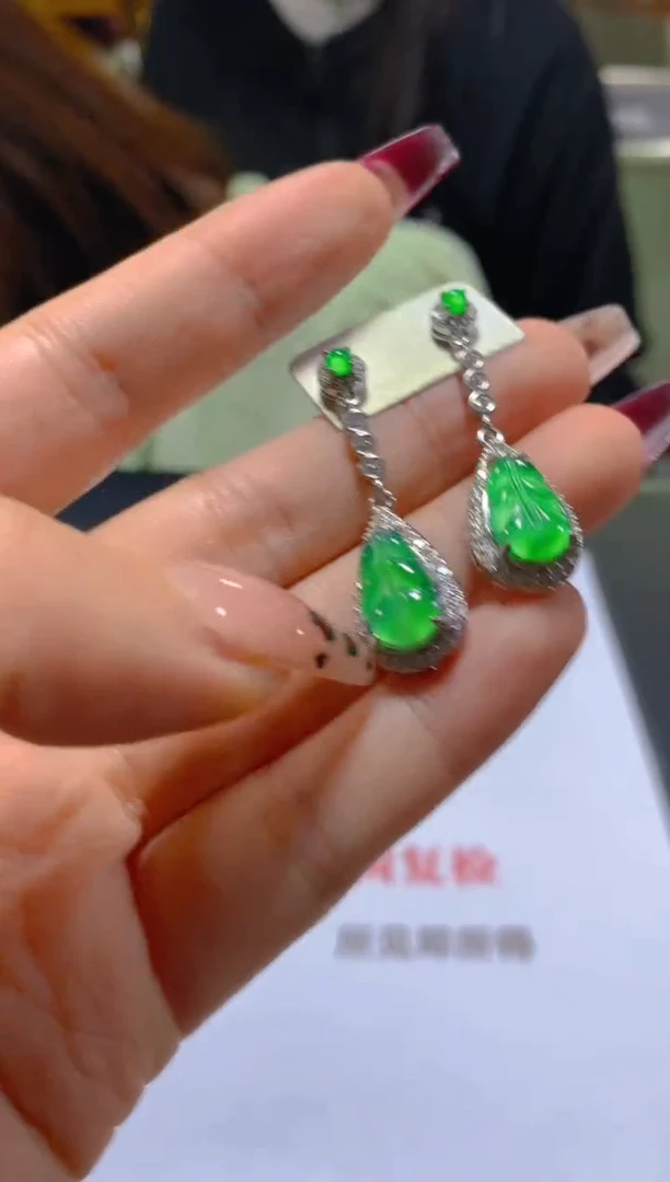 未镶嵌翡翠耳饰多样性发一