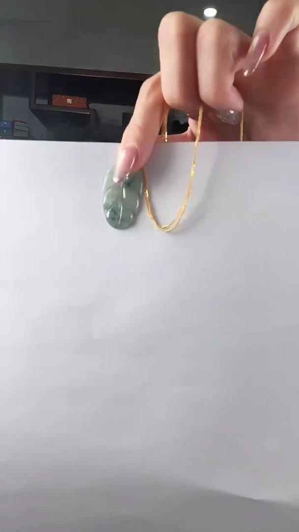 【闪购商品】翡翠颈饰未镶嵌叶子