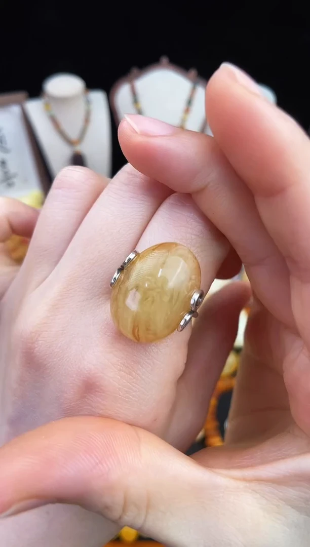 琥珀未镶嵌珠宝奇石柒月