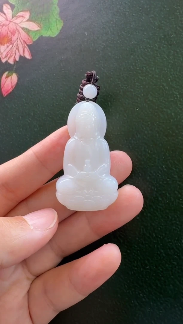 颈饰未镶嵌和田玉吊坠