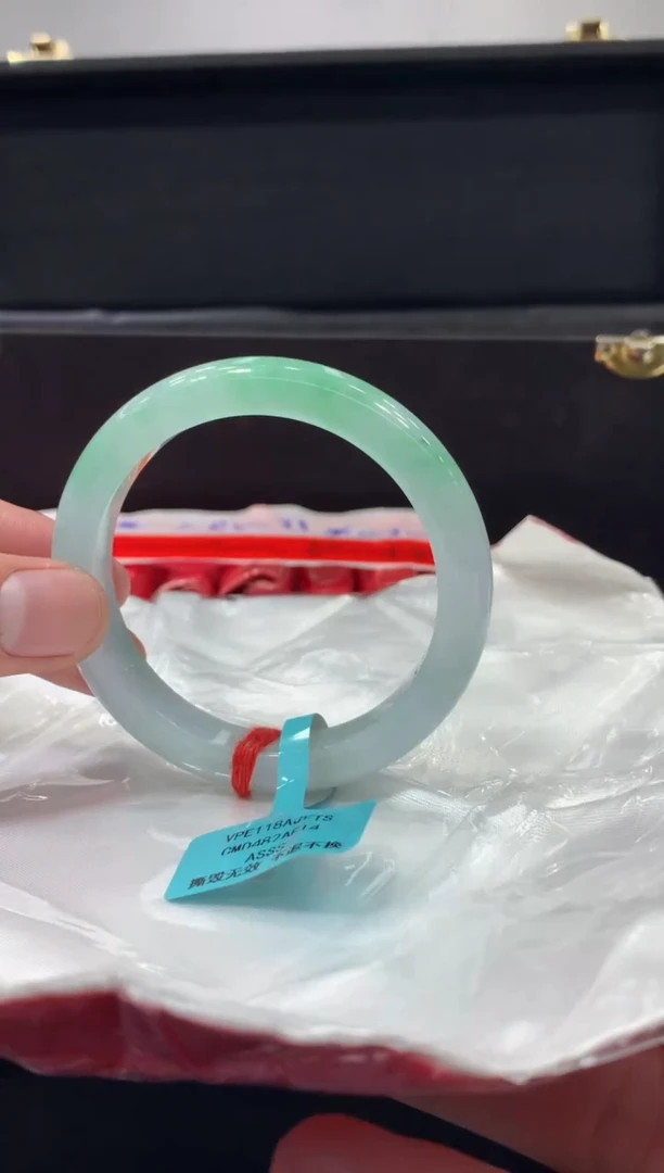 未镶嵌手镯翡翠翡翠手镯