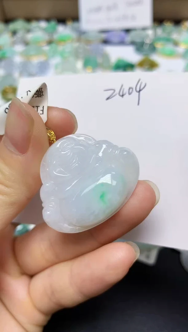 翡翠18K金镶嵌颈饰 天然翡翠A货