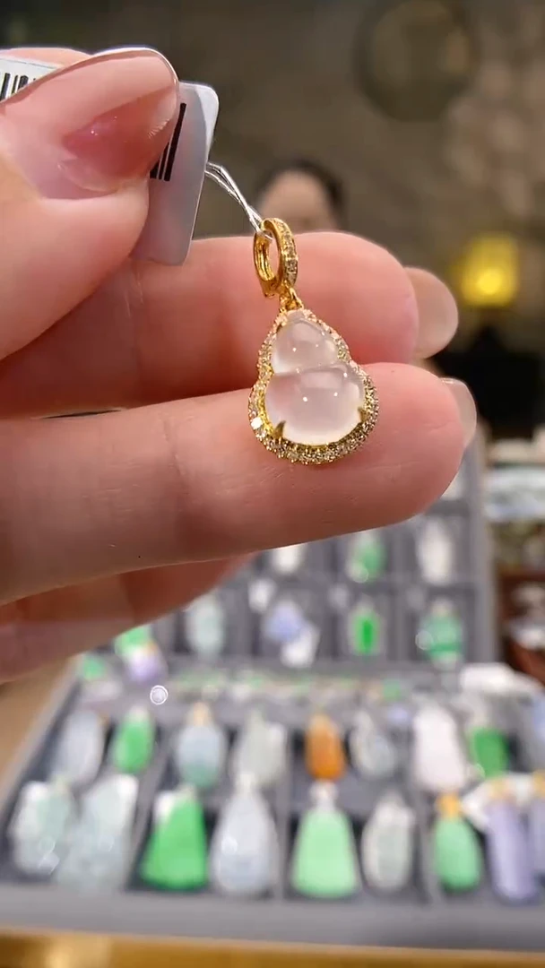 吊坠(不含链)18K金镶嵌翡翠葫芦