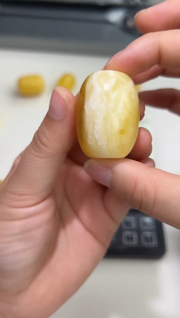 裸石琥珀未镶嵌琥珀蜜蜡吊坠