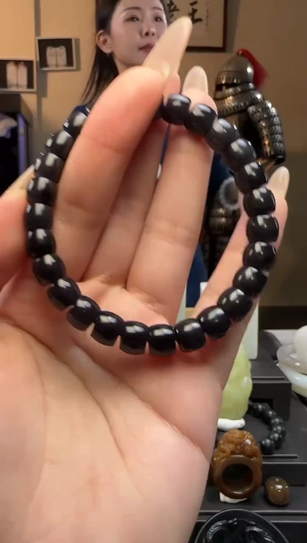 【闪购商品】和田玉帝王紫极限弧未镶嵌手串