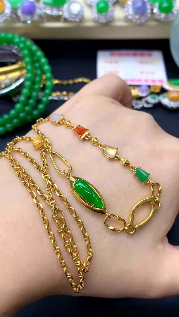 颈饰18K金镶嵌翡翠634-中国好珍宝