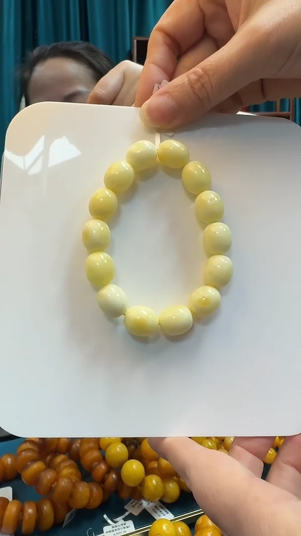 未镶嵌蜜蜡手串不*道蜜蜡枣珠手串