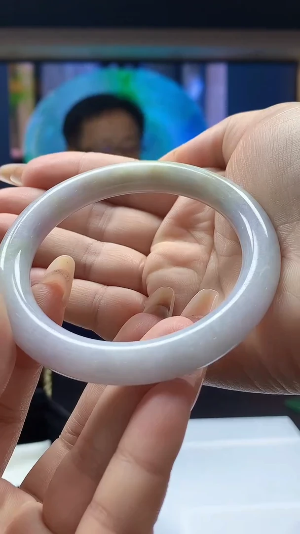 【闪购商品】定制翡翠未镶嵌1084xx-毛货手镯30