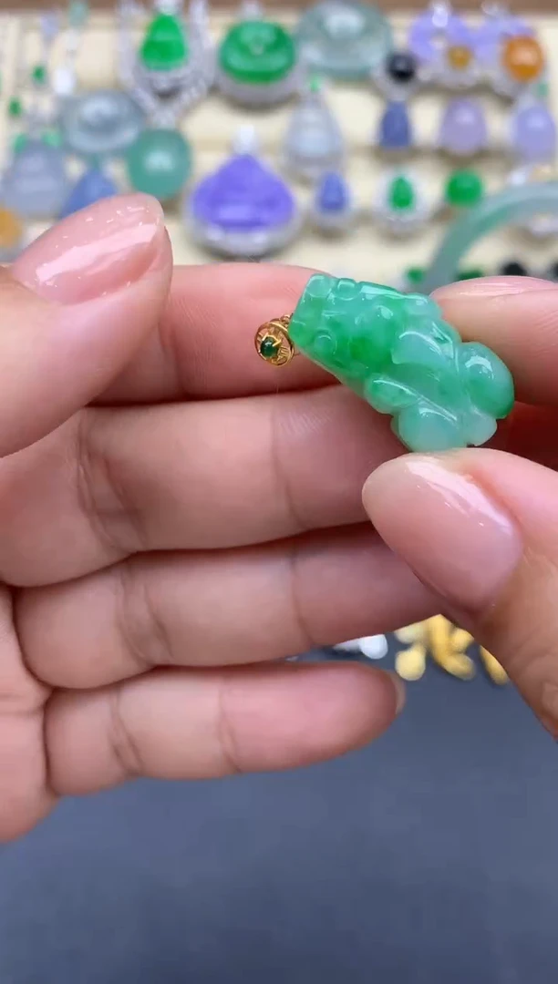 翡翠18K金镶嵌颈饰305-春日珠宝