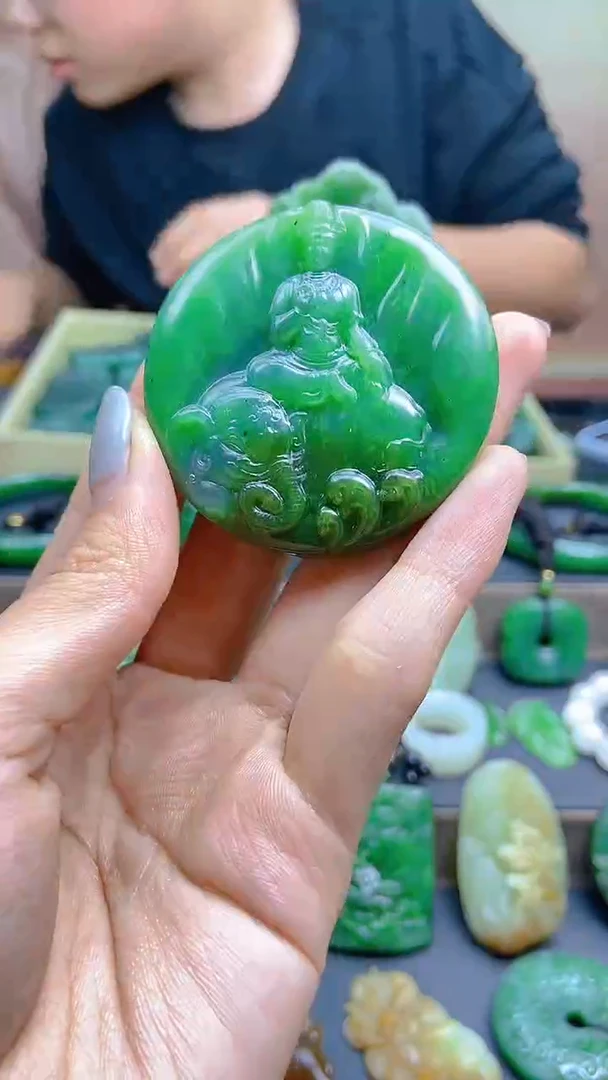 颈饰未镶嵌和田玉1