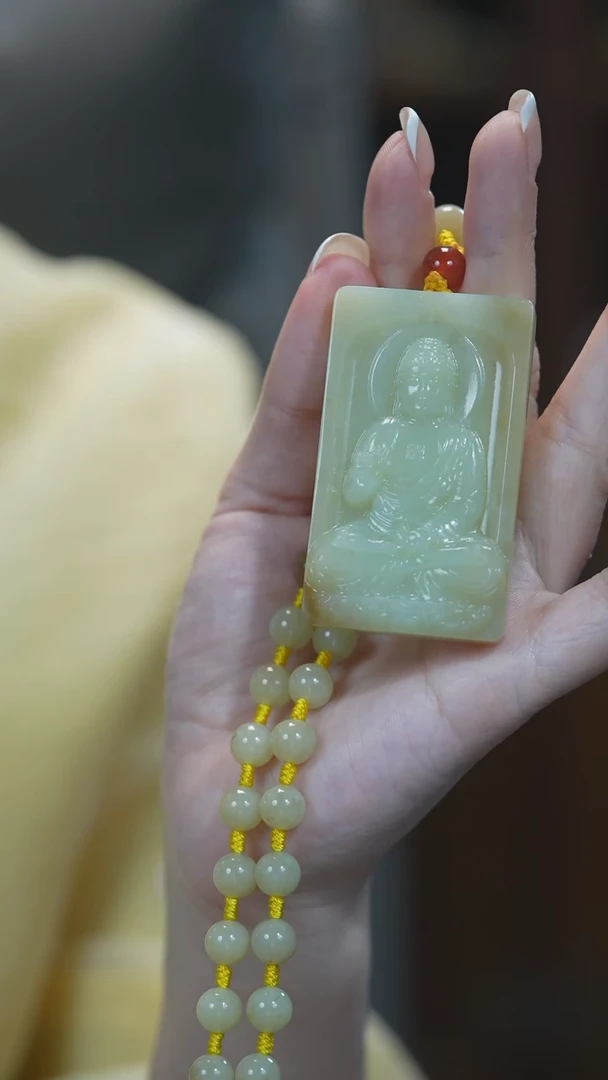 颈饰未镶嵌和田玉大日如来