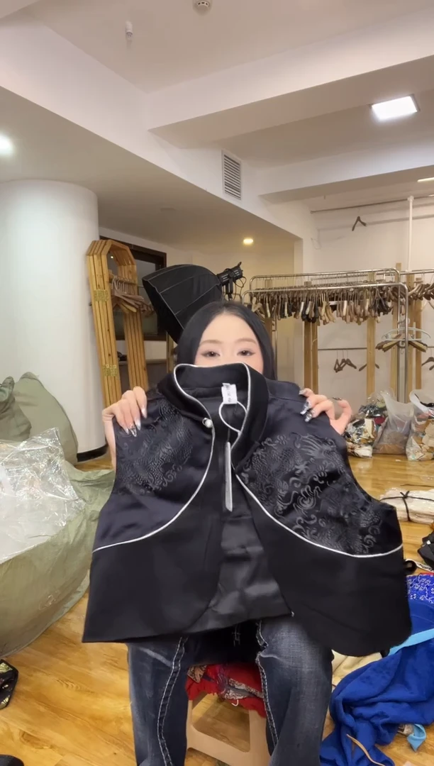 M码       90-105斤  马甲