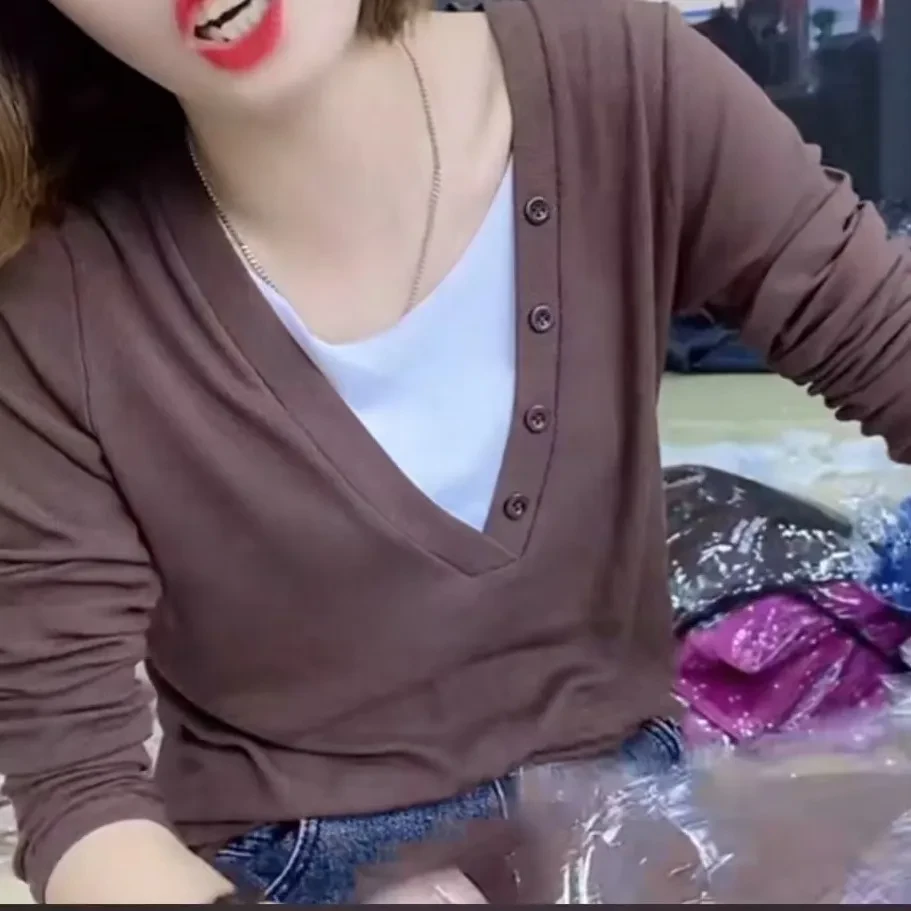 初春新款V领女装纯色修身拼接长袖T恤假两件