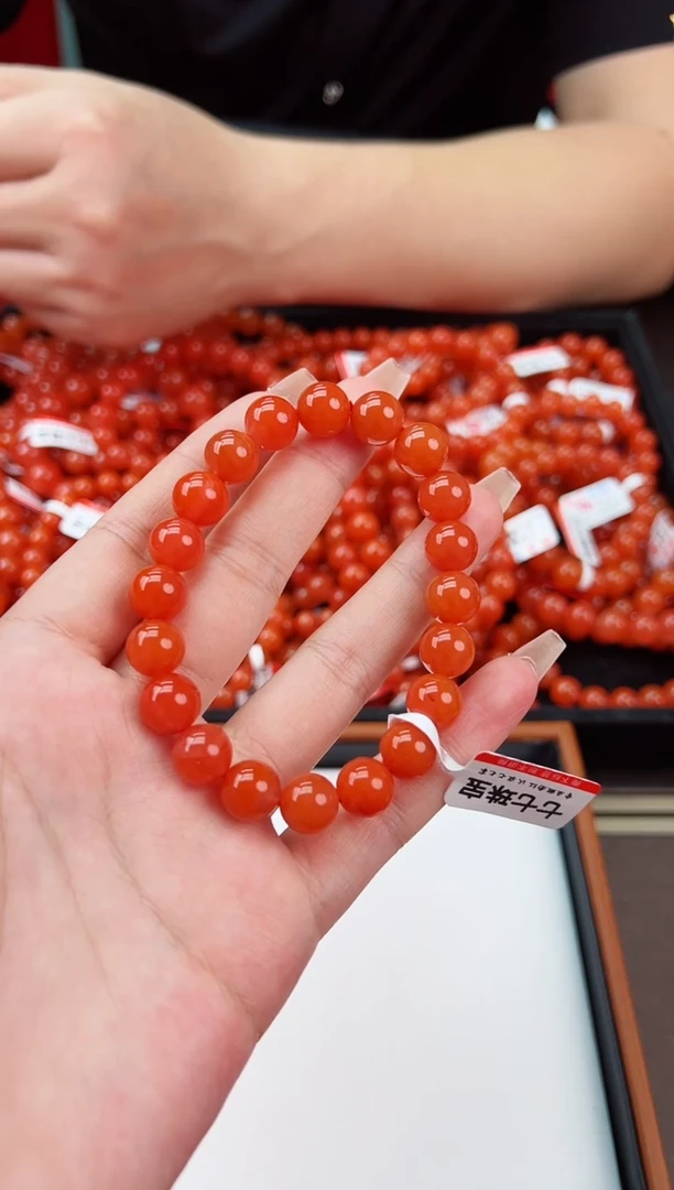 【闪购商品】南红玛瑙亮光手串卡10+未镶嵌保山杨柳滴水洞