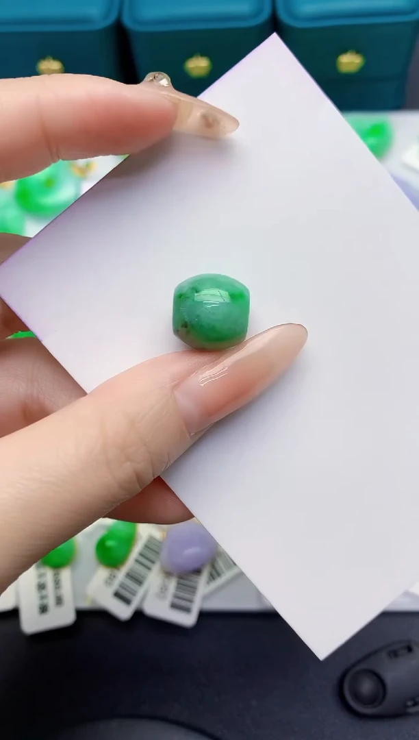 颈饰未镶嵌翡翠缅甸天然翡翠A货