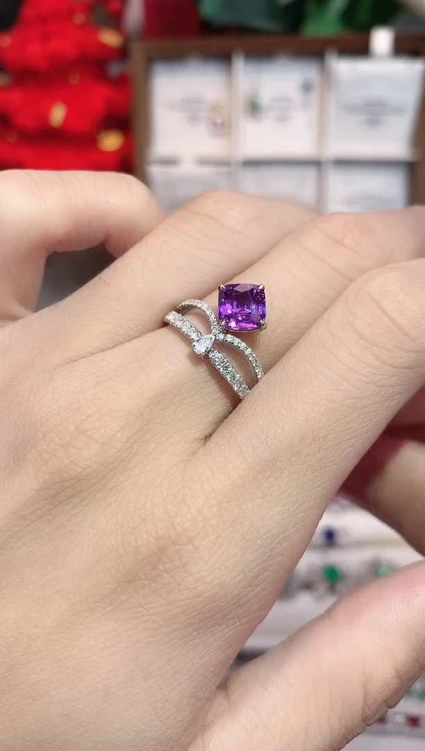 戒指彩色蓝宝石18K金镶嵌1.5ct/天然宝石/七天无理由