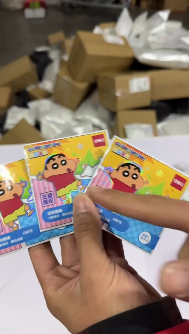 得力LB816蜡笔小新迷你吧唧*1个