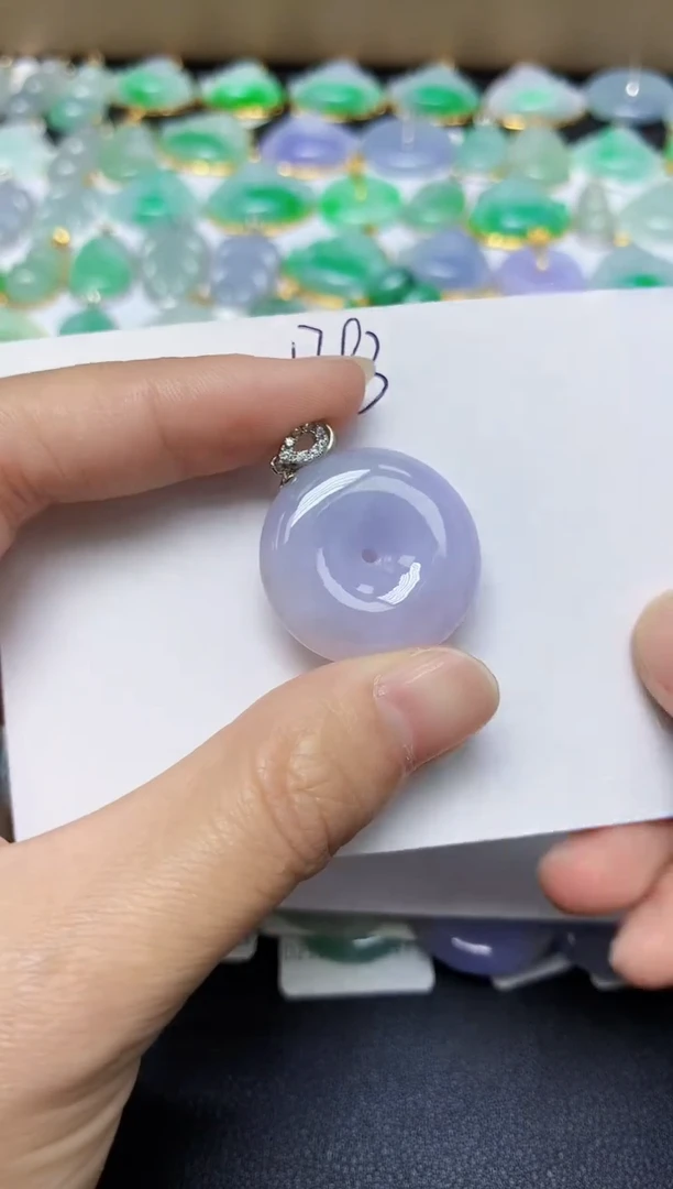 翡翠未镶嵌颈饰 天然缅甸翡翠A货