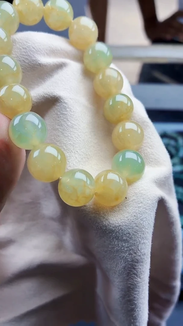 未镶嵌定制翡翠槟*?毛货需精细抛光拍一发一（多样性发货）