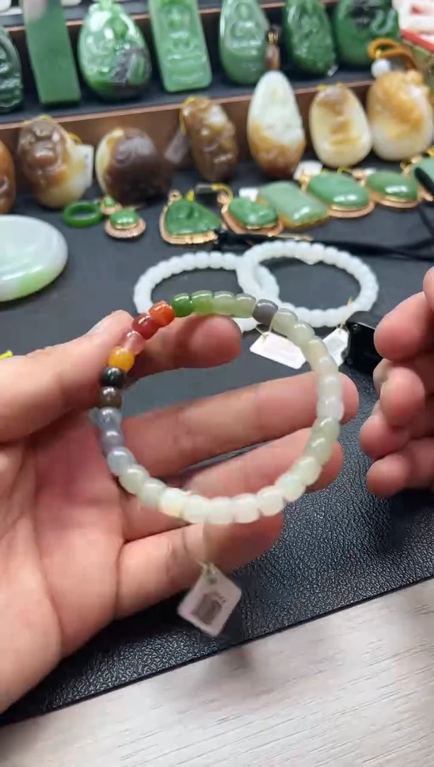 【闪购商品】和田玉手链未镶嵌多宝收手串