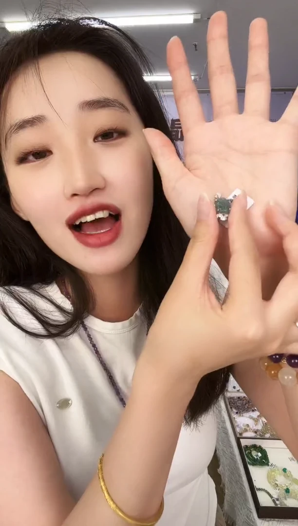 翡翠银S925镶嵌吊坠(不含链)天然珠宝多样性发其一