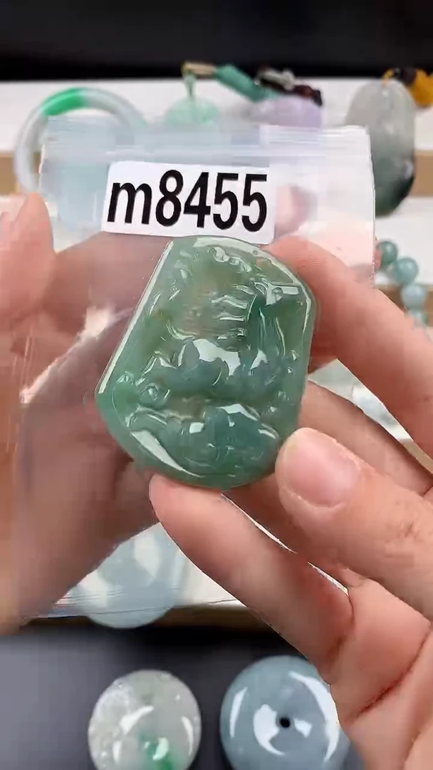 颈饰未镶嵌翡翠天然翡翠吊坠挂件