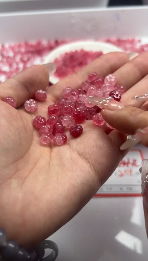 玛瑙/玉髓颈饰未镶嵌w2861桃花玉五瓣花8mm*10颗