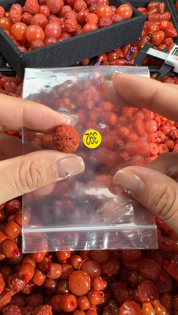 【闪购商品】南红玛瑙颈饰未镶嵌1