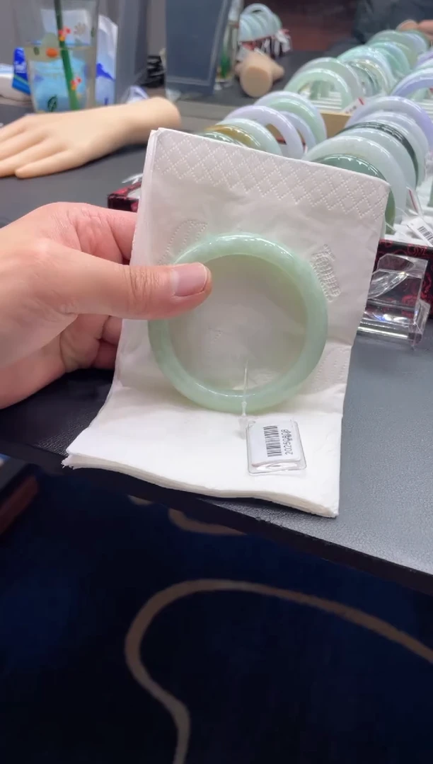 未镶嵌手镯翡翠@****贝3225********