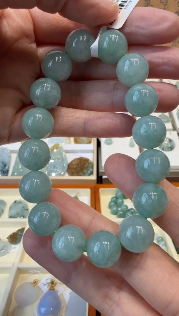 翡翠挂件未镶嵌A货翡翠多样性孤品