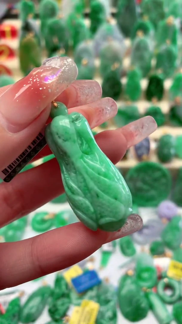 【闪购商品】翡翠颈饰18K金镶嵌挂件