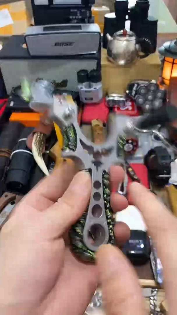 瓷片闪购商品  如图所示