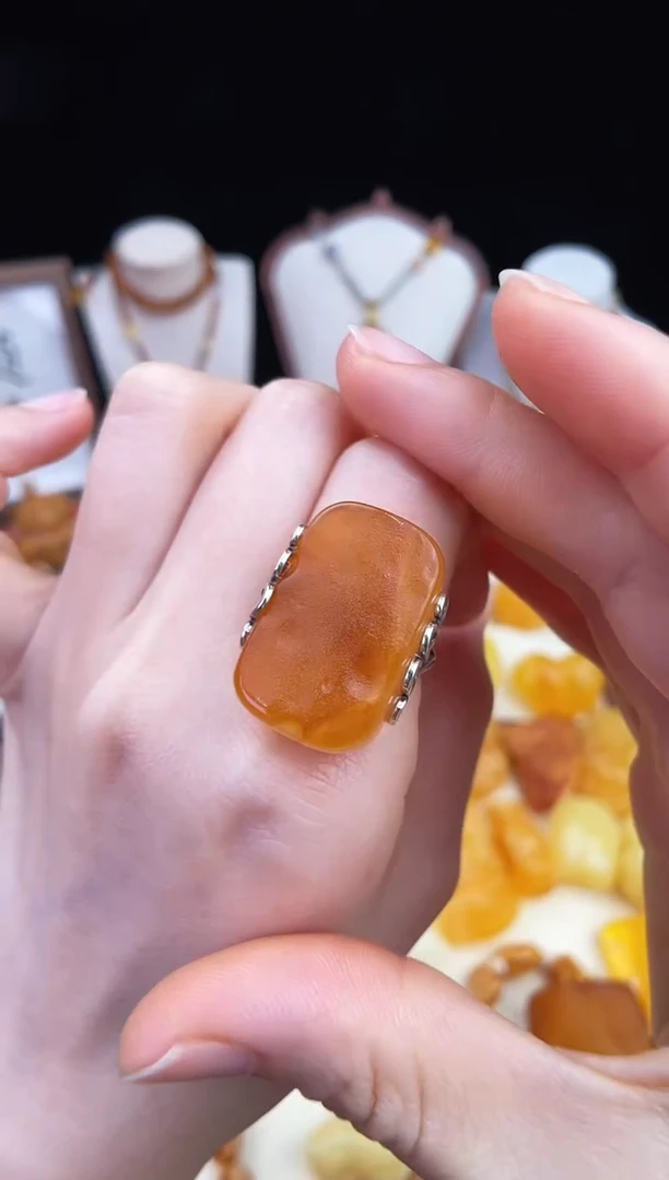 琥珀未镶嵌珠宝奇石柒月