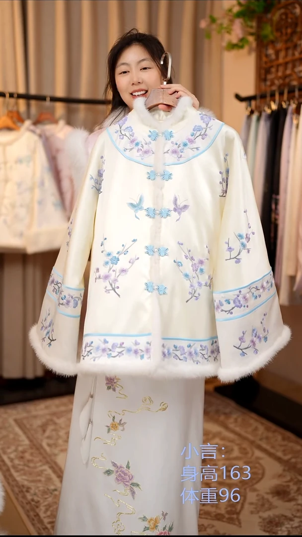 织绣非遗服饰一物一件