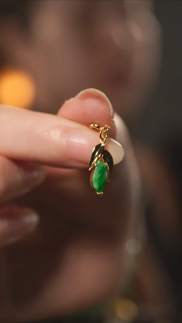 吊坠(不含链)银S925镶嵌翡翠925银翡翠吊坠多样性发货