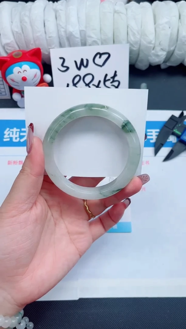 【闪购商品】石英质玉手镯未镶嵌115