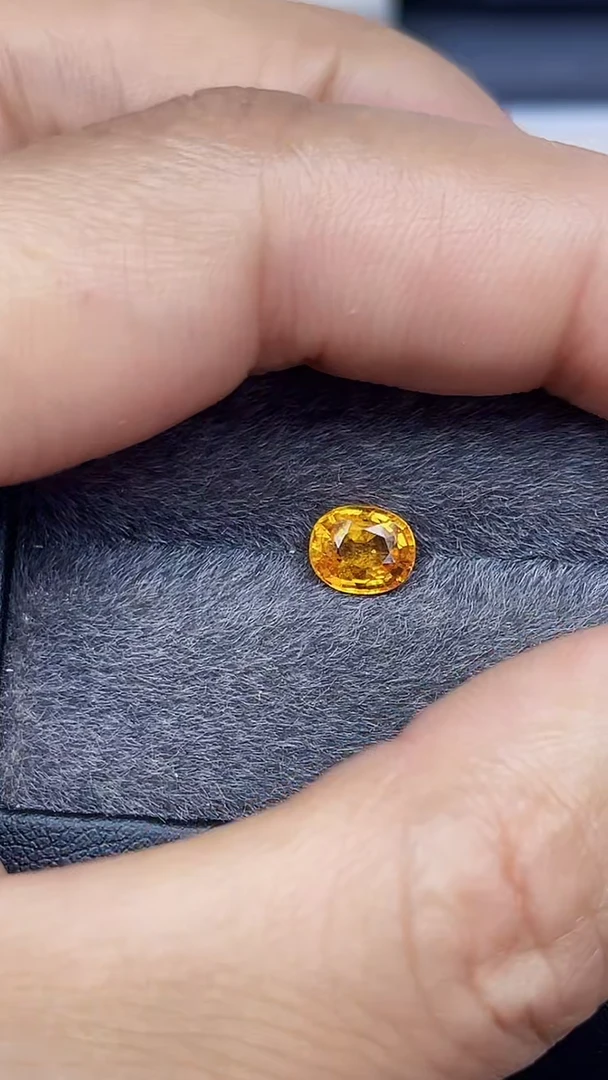 石榴石（芬达石）1未镶嵌1.5ct