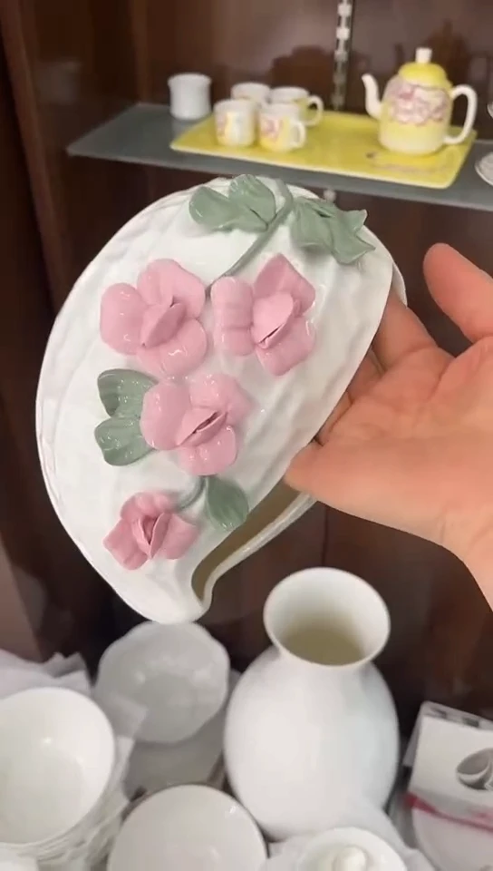 瓷摆件花生1个隆达