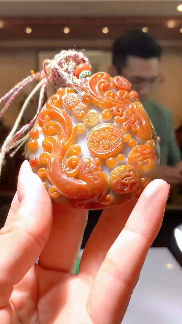 【闪购商品】定制翡翠未镶嵌1085hm-毛货挂件
