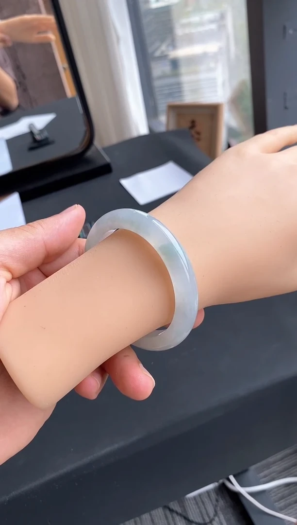 翡翠手镯未镶嵌11号51.5*10*8..3正圈