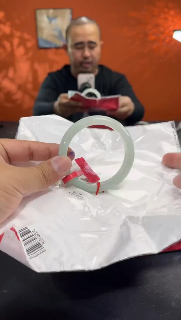 未镶嵌手镯翡翠10