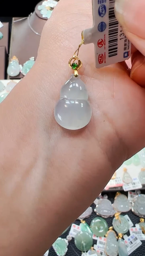 【闪购商品】翡翠吊坠(不含链)18K金镶嵌葫芦吊坠273