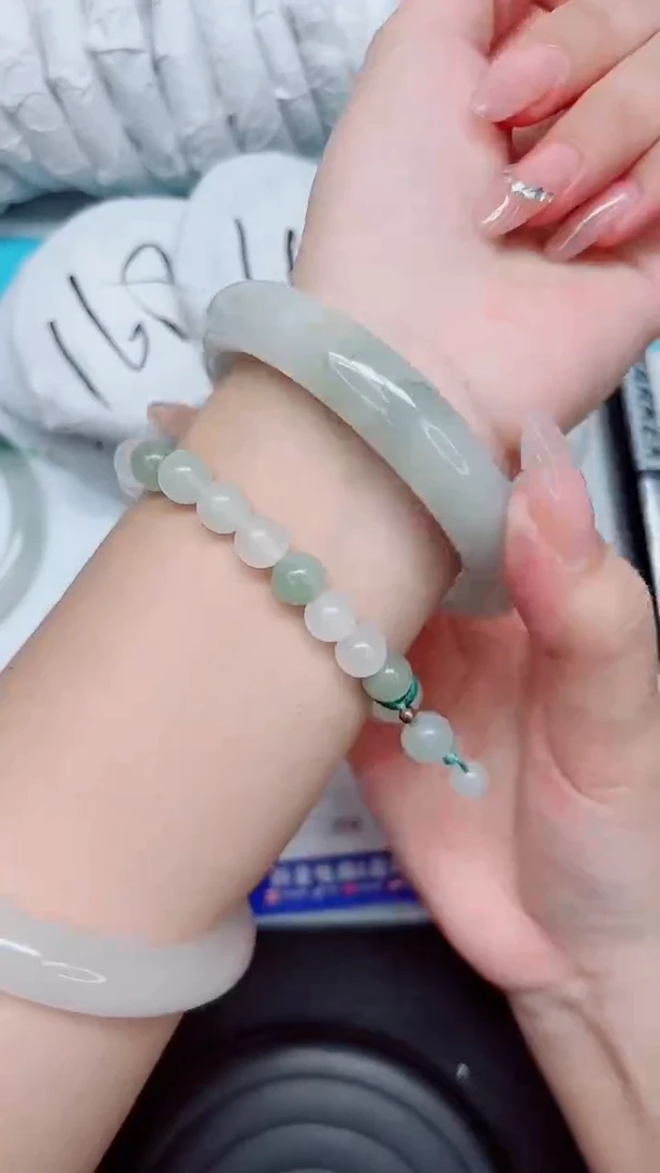 石英质玉手镯未镶嵌307-62