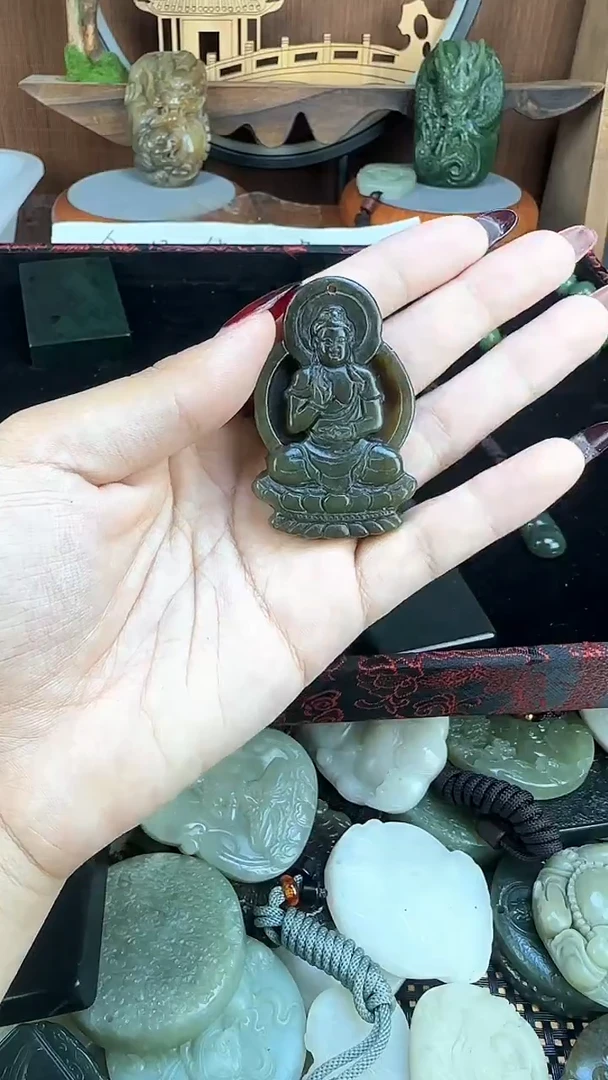 颈饰未镶嵌和田玉1