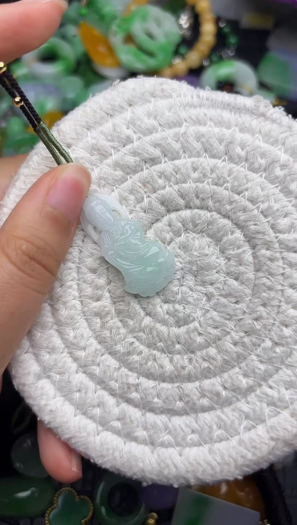 颈饰未镶嵌翡翠缅甸翡翠吊坠