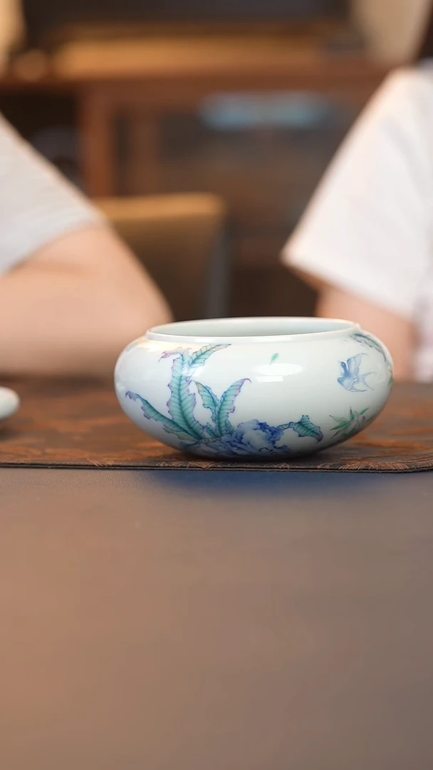 晴山素华雨打芭蕉水洗